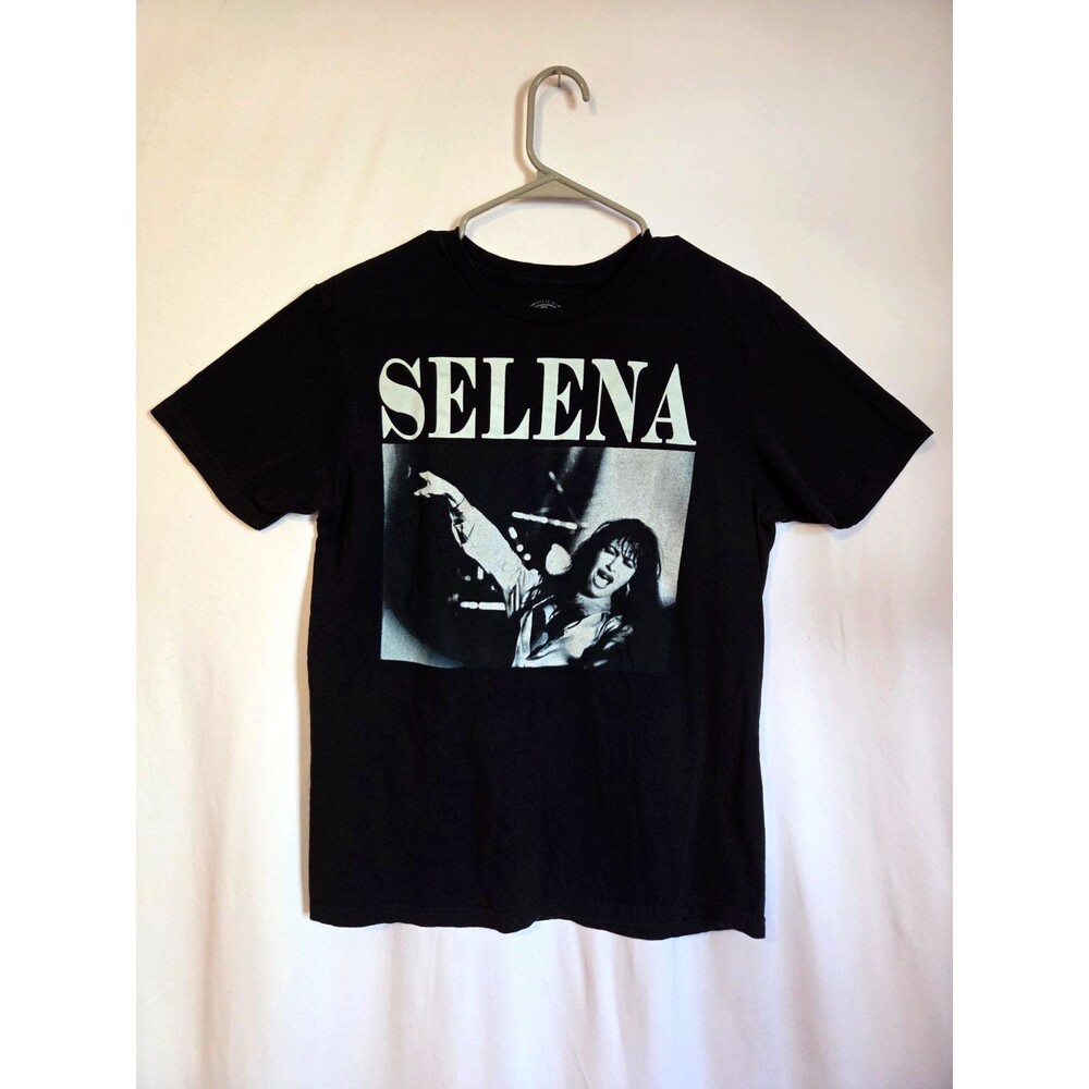Selena Graphic T-Shirt Black Concert Style Tee Size Medium Official Merch